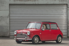 Morris Cooper S 1275 (1967) - kleine Räder weit draussen in den Ecken für maximale Raumausnützung