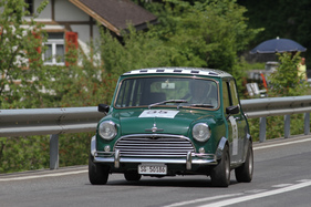 Morris Cooper S (1967) - am Kerenzerberg Revival 2015