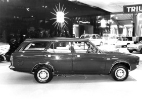 Morris Marina 1,8 Estate - wahlweise mit 4-Gang- oder Automatik-Getriebe erhältliche Kombi-Variante - am Genfer Automobilsalon 1974