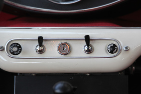 Morris Mini 850 Traveller - allzu viele Schalter gibt es nicht