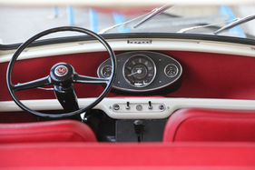 Morris Mini 850 Traveller - zentral liegende Instrumente