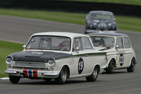 Morris Mini Cooper S (1965) - Tom Kristensen auf dem Lotus Cortina versucht den Mini abzuschütteln