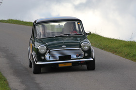 Morris Mini Cooper S (1968) am Michaelskreuzrennen 2011 (Startnummer 292)