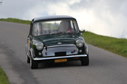 Morris Mini Cooper S (1968) am Michaelskreuzrennen 2011 (Startnummer 292)