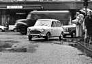Morris Mini Minor (1965) - im Verkehrsgetümmel
