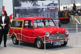 Bild Morris Mini Traveller (1966) - ganz in Rot - Teil der Kombi-Sonderschau - Bremen Classic Motorshow 2019