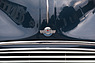 Morris Minor 1000 Tourer (1969) - das Morris-Zeichen auf dem Bug (© Daniel Reinhard, 2012) Morris Minor 1000 Tourer (1969) - das Morris-Zeichen auf dem Bug (© Daniel Reinhard, 2012)