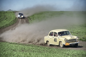 Morris Oxford (1958) - in Aktion - Rallye Peking-Paris 2013