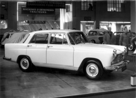 Morris Oxford (1962) am Genfer Automobilsalon - schlichtes, aber ansprechendes Kleid für den 62--PS-starken BMC-Wagen