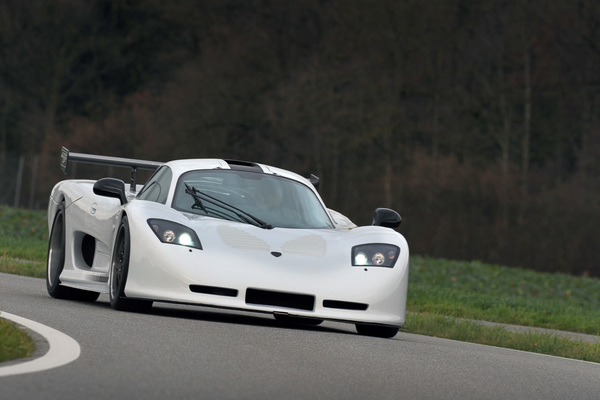 Mosler MT900 (2005) - Fahrspass für maximal zwei Personen