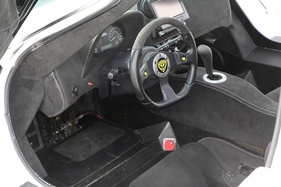 Mosler MT900 (2005) - sichtbare Carbonteile im Innern