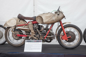 Bild Moto Guzzi 500 Bicilindrico GP (1951) - als der Zweizylinder noch ducati-mässig im Rahmen sass - Auto e Moto d'Epoca Padua 2021