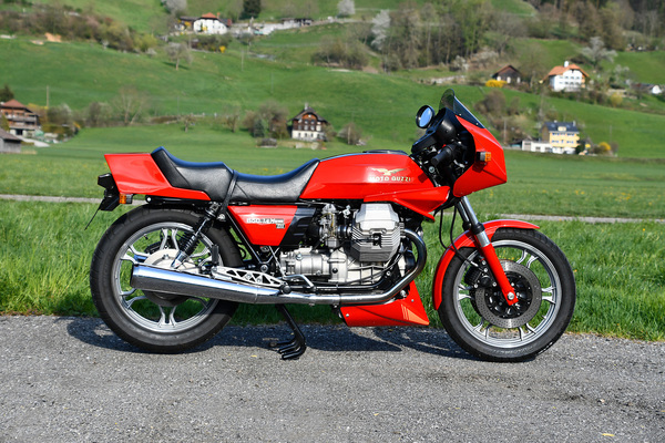 Moto Guzzi 850 Le Mans III (1983) - offered as lot 05 at the auction of the Oldtimer Gallery on the occasion of the Swiss Classic World Lucerne on May 25, 2019