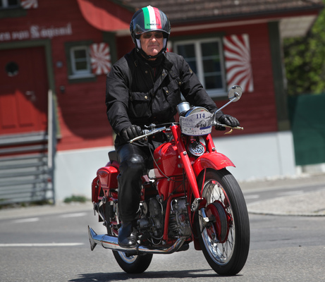 Moto Guzzi Falcone Sport 500 ccm (1951) - untewegs am Samstag Nachmittag - Oldtimer in Obwalden (O-iO) 2019