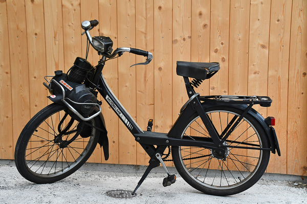 Motobécane Velosolex 3800 (1978) - als Lot 116 an der Versteigerung der Oldtimer Galerie Toffen am 15. Oktober 2022