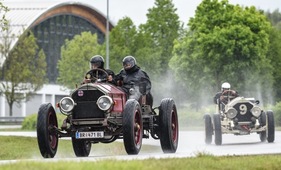 Bild Motoren von über 10 Liter Hubraum sorgen für mächtig Vortrieb und eine imposante Tonkulisse - Motorworld Classics Bodensee 2019