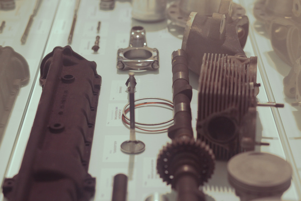 Motorenteile vom Porsche 917 - Prototyp Automuseum Hamburg