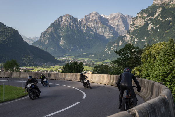 Motorrad-Gegenverkehr - Kerenzerbergrennen 2022