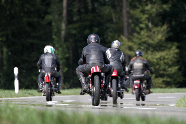 Motorräder auf der Talfahrt - Bergrennen Steckborn-Eichhölzli Memorial 2018