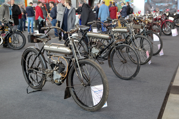 Motorräder der Marke Moto Reve in der Sonderschau "Schweizer Motorräder" - Retro Classics Stuttgart 2020