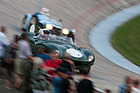 Motorsport hautnah! Ein Jaguar C-Type (1963) fährt knapp einen Meter an den Zuschauern vorbei — Indianapolis in Oerlikon 2013