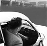 Mühevoller Einstieg wegen stark eingezogenem Dach - Genfer Automobilsalon 1959