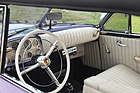 Muntz Jet (1952) - Luxuriöser Innenraum mit gepolstertem Armaturenbrett