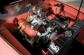 Muntz Jet (1953) - V8 Maschine im aufgeräumten Motorraum Muntz Jet (1953) - V8 Maschine im aufgeräumten Motorraum