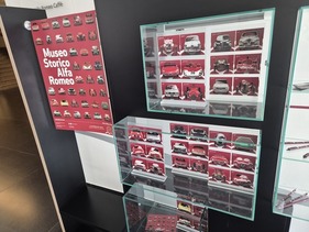 Museo Storico Alfa Romeo Arese – Jedern Tag gibt es ein anderes Ticket-Sujet, 36 verschiedene Sujets existieren