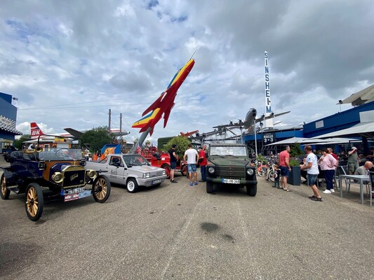 Bild: "Museum & Friends" Oldtimer-Treffen im Technik Museum Sinsheim - Ausstellungsgelände