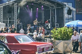 Musik und Unterhaltung am US-Car-Treffen in Sinsheim Musik und Unterhaltung am US-Car-Treffen in Sinsheim
