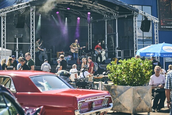 Music and entertainment at the US car meeting in Sinsheim
