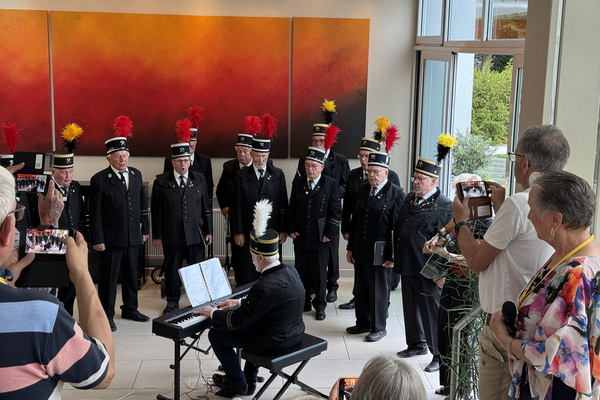 Musikalische Begrüssung durch Chor am Freitag - Internationales Käfer-Cabrio-Treffen von Deutschland 2025