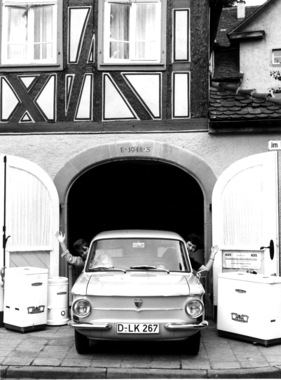 NSU Prinz 4 (1961) - kompakte Aussenmasse lassen ihn überall durchkommen