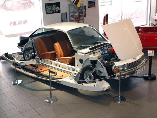 Bild: NSU Ro 80 (1967) - das Schnittmodell der IAA 1967 steht heute im Museum Autovision