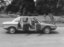 NSU Ro 80 (1967) - im Profil mit offenen Türen