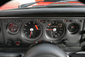 NSU Ro 80 (1972) - Tacho bis 220 km/h und im NSU gibt es auch eine Temperaturanzeige