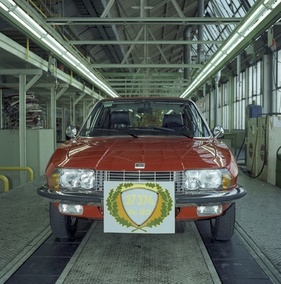 NSU Ro 80 (1977) - Der letzte Mohikaner - im April 1977 lief der letzte Ro 80 vom Band. Mit ausgereiftem KKM 612. Für den neuen KKM 871 hat es nur noch in den Vorstandsfahrzeugen von Audi und VW gereicht