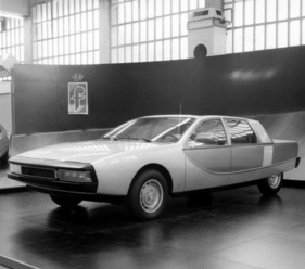 NSU Ro 80 Pininfarina am Genfer Automobilsalon 1972 - ideenvolle Limousine auf Wankel-NSU-Basis