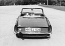 NSU Spider (1965) – Heckansicht, links der einzelne Rückfahrscheinwerfer und die runde Ansauglufthutze für den Motor