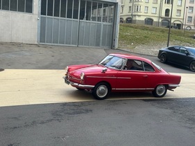 NSU Sport Prinz (1965) – auch für ihn war noch ein Plätzchen frei vor der Halle - Oldtimermesse St. Gallen