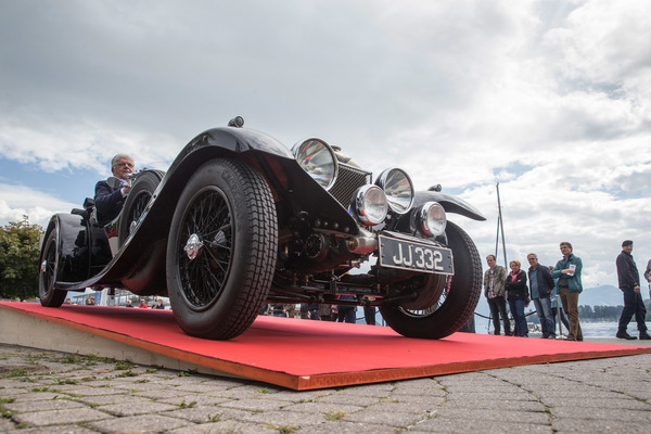 Nach der Vorstellung wurde zum Parkplatz gefahren, …