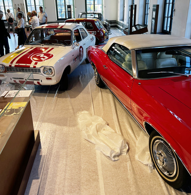 Nachgestellte Ice-Race-Szene aus dem Film "Im Geheimdienst ihrer Majestät - Emil-Frey-Classics Sonderschau "James Bond, die Schweiz und die Autolust der 60-er-Jahre