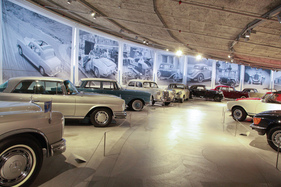 Nachkriegsmodelle aufgereiht - Sonderschau "Mercedes-Benz" im Pantheon Basel 2020/2021 Nachkriegsmodelle aufgereiht - Sonderschau "Mercedes-Benz" im Pantheon Basel 2020/2021