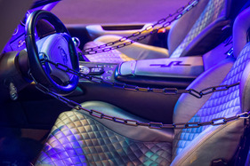 Nachrüst-Hosenträgergurte der unbequemen Sorte – Techno Classica 2024