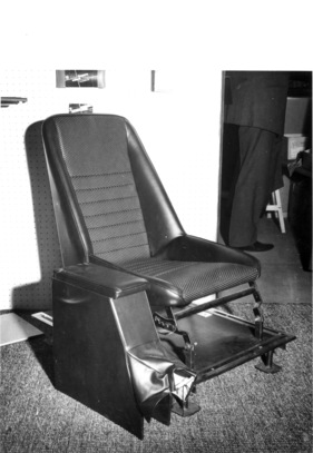 Nachträglich einzubauender Schalensitz mit besserer gestütztem Rücken - Genfer Autosalon 1967