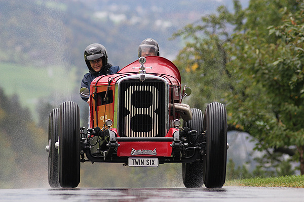 Nash 480 Aeropower (1930) at the Michaelskreuzrennen 2011 (starting number 212)