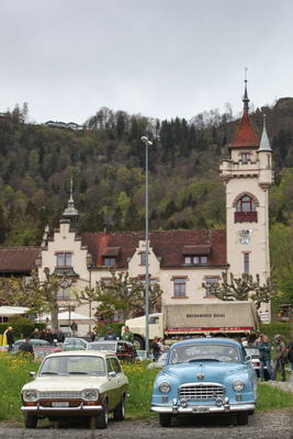 Nash Ambassador Custom (1949) - zusammen mit Ford Escort for dem Restaurant Albisgütli - Albisgütli Classics April 2022