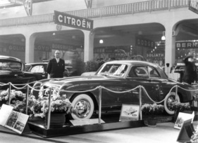 Nash-Healey Coupé (1953) - das Coupé war eine von wenigen echten Neuerscheinungen am Salon - am Automobilsalon in Genf 1953