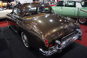 Nash-Healey Coupé Le Mans (1954) mit dreiteiliger Heckscheibe – Classic Car Show Maastricht 2023